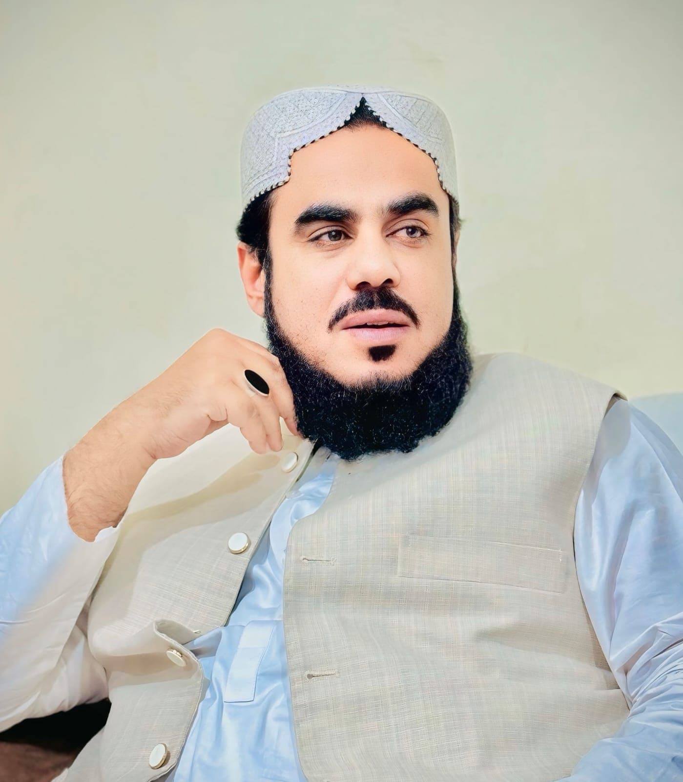 د پوهاند حافظ عبیدالله نورزي رسمي انځور